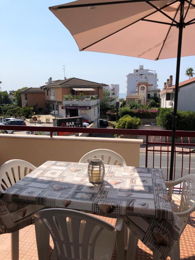 La Casa Del Sole Villa Santa Marinella Bagian luar foto
